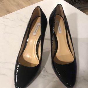 Cole Haan black Womens high heels. Size 7. Guc.